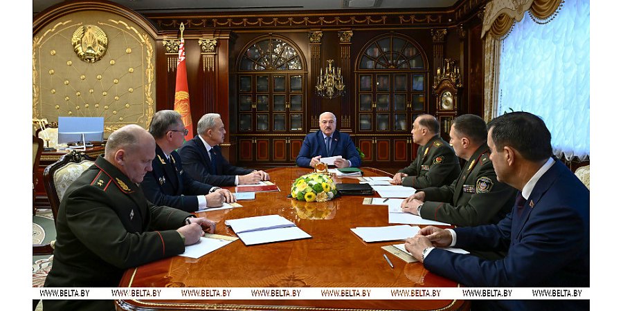 Совершенствование деятельности КГБ обсуждалось на совещании у Александра Лукашенко