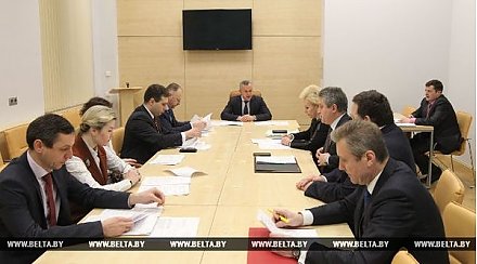 Проект указа о системном сокращении количества админпроцедур подготовлен в Беларуси