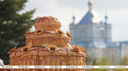 Александр Лукашенко: каравай Минской области в этом году превысил 2,5 млн тонн, и это отличный результат