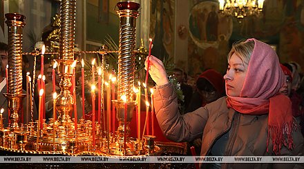 Лукашенко: пусть духовный подъем праздника Пасхи поможет в добрых делах, принесет мир, согласие и счастье