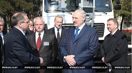 Тема недели: Лукашенко посетил Минский автомобильный завод