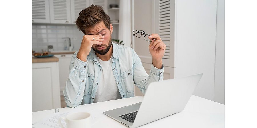 Чем опасна для здоровья глаз постоянная работа с телефоном или компьютером