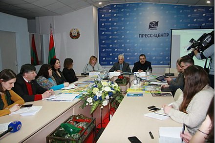 Рэспубліканскую акцыю "Культурны маршрут "Мая Беларусь: сучасныя пісьменнікі дзецям" презентавалі ў Мінску