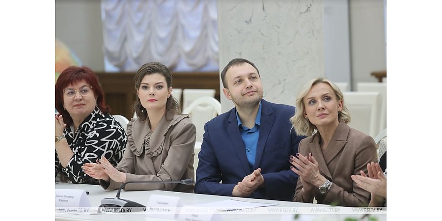 Заточить перо, чтоб не прозвучали пушки. Работа коллектива «ВГ» по освещению деятельности белорусской армии отмечена дипломом Министерства информации