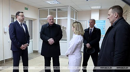 Лукашенко подтверждает курс на развитие межрегиональных медцентров