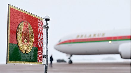 Александр Лукашенко направился с официальным визитом в Узбекистан