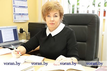 Прямую линию с жителями района провела начальник управления по труду, занятости и социальной защите населения Вороновского райисполкома Н.А. Кушелевич