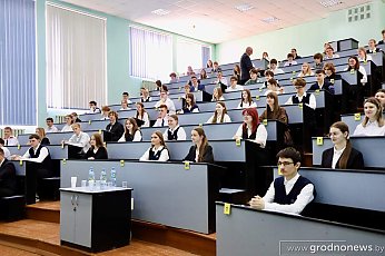 В Гродненской области более 7,1 тысячи абитуриентов сдали ЦЭ и ЦТ по государственным языкам