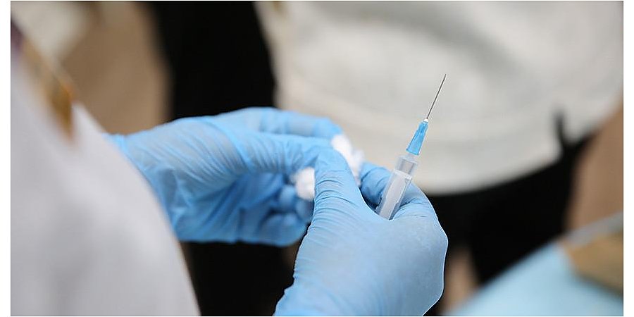 Первую опытно-промышленную партию белорусской вакцины от COVID-19 получат в 2022 году