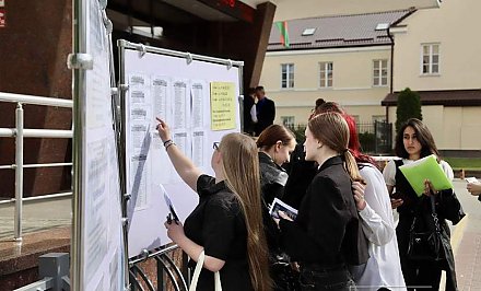 В вузах 1 августа последний день приема документов на платную форму получения образования
