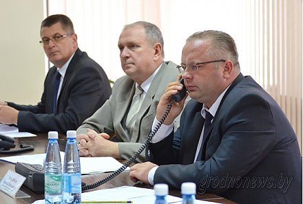 Прямую линию и прием граждан провели главы КГК и прокуратуры области Василий Герасимов и Виктор Морозов