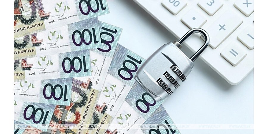 Белстат: средняя зарплата в Беларуси в сентябре составила 3099,3 рубля 