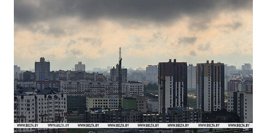 Облачно с прояснениями, местами сильные дожди и грозы ожидаются сегодня в Беларуси