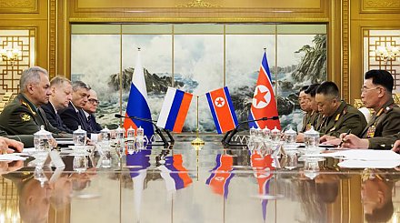 Лидер КНДР встретился в Пхеньяне с главой Минобороны РФ