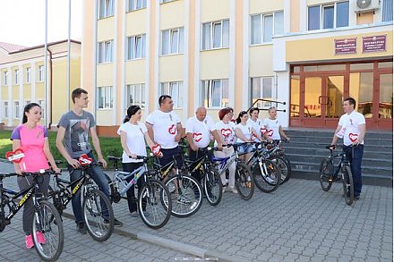Велопробег, стартовавший в Вороново, продолжил праздничную эстафету мероприятий ко Дню Независимости (Фото, Видео)