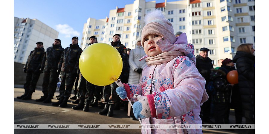 Александр Лукашенко поручил рассмотреть возможность выкупа арендного жилья военнослужащими