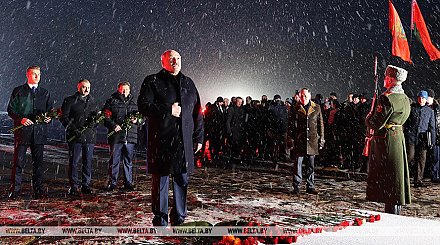 "Мы это помним, и в этом наша сила" - выступление Лукашенко на митинге-реквиеме в Хатыни