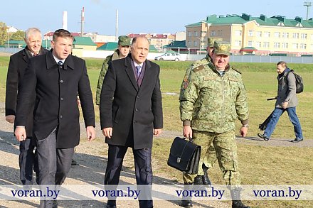 Государственный секретарь Совета Безопасности Беларуси генерал-лейтенант Александр Вольфович с рабочим визитом в Вороновском районе 