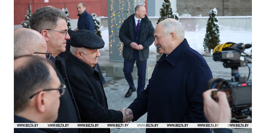 Александр Лукашенко в Минске дал старт работе уникального производства в сфере микроэлектроники