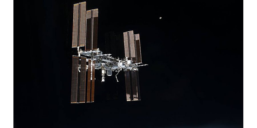 Россия примет решение о выходе из МКС с 2025 года по итогам обследования станции