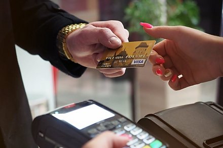 Кредиты самозанятым и система мгновенных платежей: что нового произошло у белорусских банков