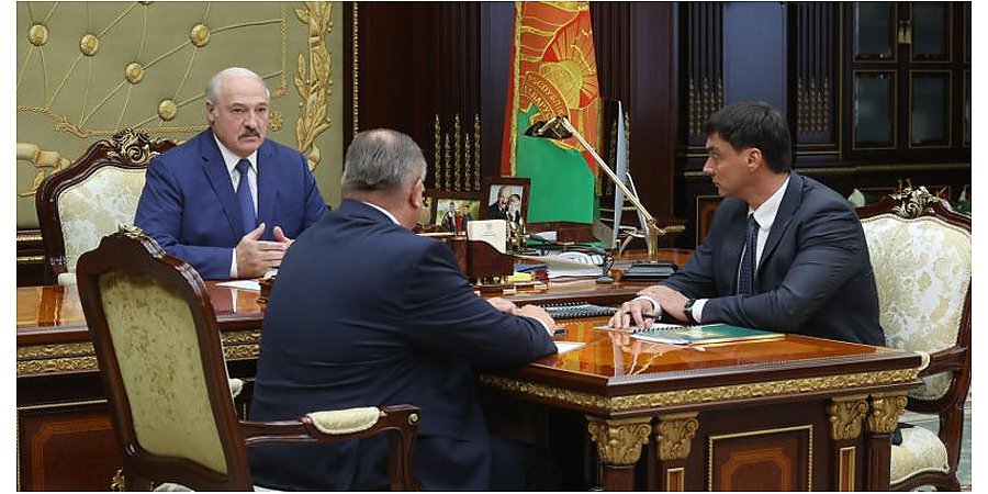 О "накатах", сведении счетов, чистых руках и уходе в политику - главные месседжи Александр Лукашенко бизнесу
