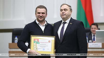 Более 50 спортсменов и тренеров Гродненской области получили награды по итогам 2023 года
