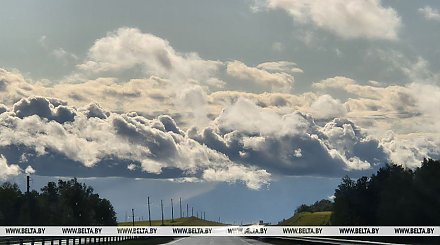 Теплая погода с дождями и грозами ожидается сегодня в Беларуси