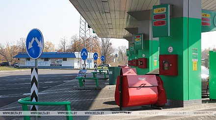 Локтевые дозаторы и полосы для дистанции появятся на АЗС