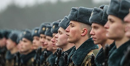 Роман Головченко: Вооруженные Силы надежно защищают безопасность государства