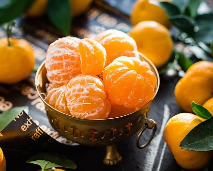 Сколько мандаринов можно съесть в сутки, и как выбрать сладкий фрукт к новогоднему столу?