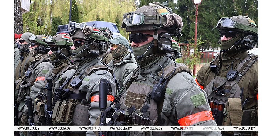 Роман Головченко: наши войска не будут испытывать дефицита в вещах, которые им нужны для защиты государства