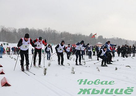 «Новогрудская лыжня-2019» собрала более 30 трудовых коллективов (+видео)