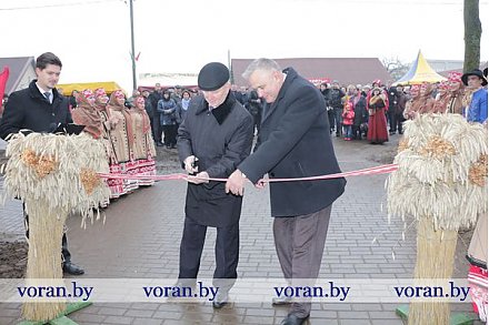 Губернатор Гродненской области Владимир Кравцов торжественно открыл городской парк в Вороново (фото) (Обновлено)