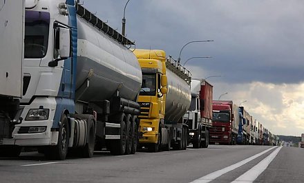 Выезда из Беларуси в ЕС на границе ожидают более 1,2 тысячи фур