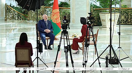 Реформы в туризме, поиски "жемчуга" с Ираном, производство ракет и новые интервью. Итоги недели Президента