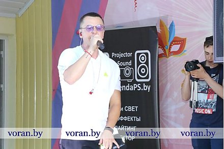 Первый летний день завершился красивым аккордом: в Вороново выступал Сергей Соболь (Фото, Видео)