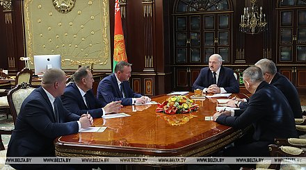 Александр Лукашенко: время требует верных и преданных государству людей, чтобы страну не порвали на куски