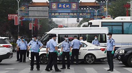 В Пекине из-за вспышки коронавируса введен режим военного положения