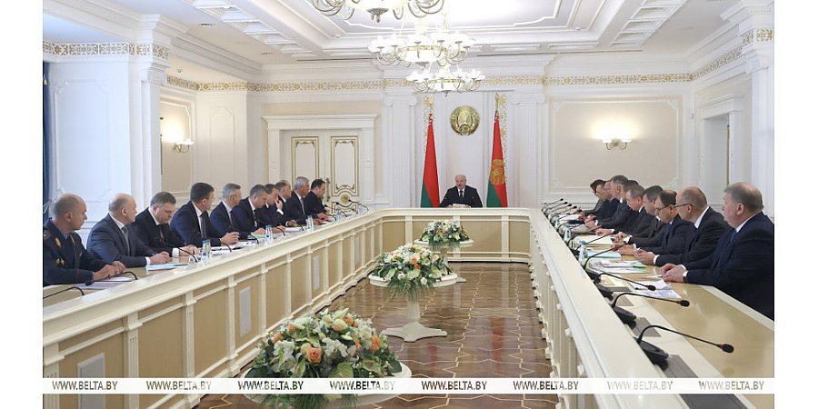 От союзных программ и экономики до национальной безопасности - Александр Лукашенко собрал совещание с Совмином