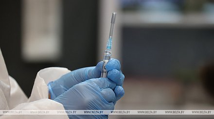 В Беларуси более 3,3 млн человек получили первую дозу вакцины против COVID-19