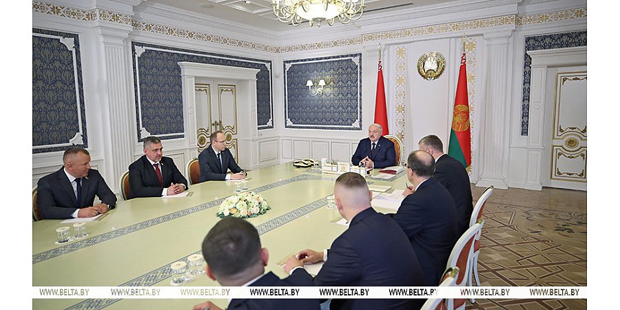 "Надо напрягаться". Александр Лукашенко обозначил задачи для аграриев по уборочной кампании и севу озимых 