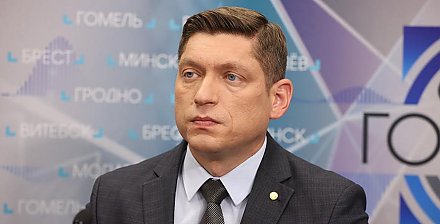 В девяностых Александр Лукашенко переломил тренд, навязанный Западом. Эксперт об уникальности Дня Независимости