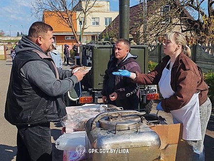  Верность традициям и памяти: Лидский погранотряд активно включился в республиканский субботник