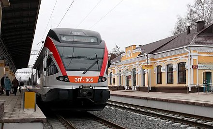 Белорусская железная дорога на майские праздники назначила 96 дополнительных поездов