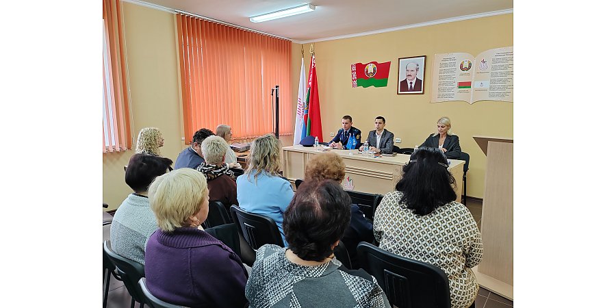 От отпуска до трудоустройства подростков: профсоюзные юристы в рамках правового приема ответили на вопросы жителей Гродненщины