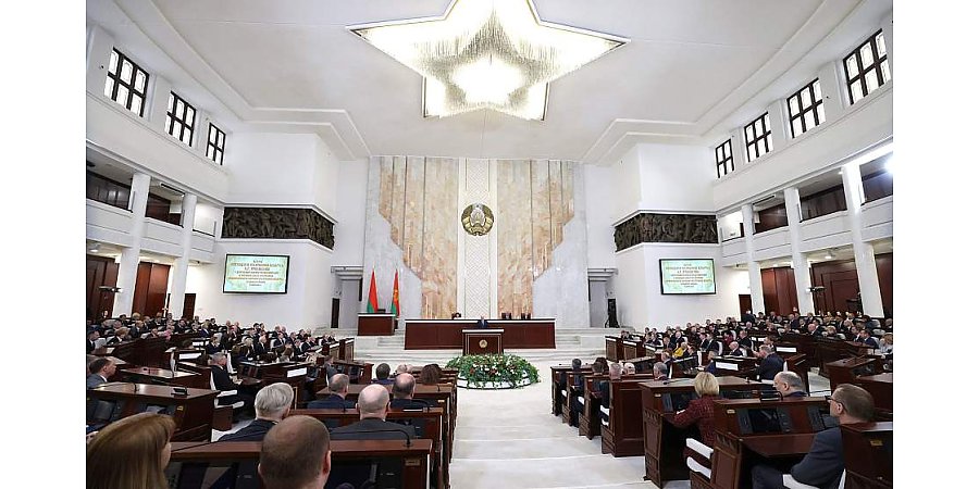 30 лет белорусского парламентаризма: от древнего вече до Национального собрания