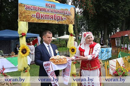 Хлебное дерево, отменная рыбалка, «диета» на сале, «ожившие» киногерои. Сельские подворья — отдельная яркая страница в цикле праздничных торжеств 