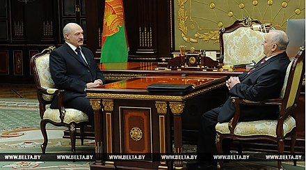 Лукашенко провел встречу с главным редактором "Народной воли"