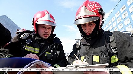 Александр Лукашенко: нынешнее поколение спасателей продолжает традиции самоотверженного служения Беларуси